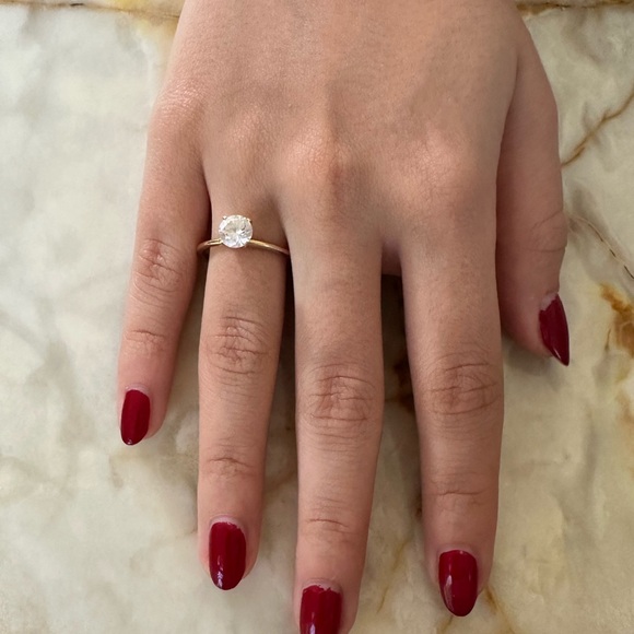 14k real solid gold engagement Elegant Gold Ring - Picture 3 of 8